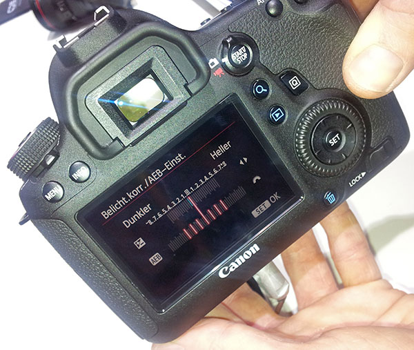 Professionell das Bracketing (die Belichtungsreihen-Automatik) der neuen EOS 6D: Man kann per Individulafunktion die Kamera auf 7 Aufnahmen im Bereich von -5 bis +5 Belichtungsstufen einstellen