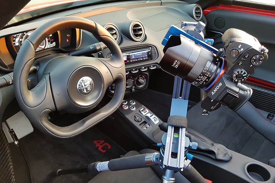 Die Ausrüstung für das Interieur Panorama Alfa Romeo Spider 4C: Novoflex und Zeiss