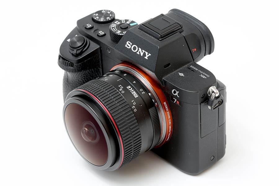 Meike MK 6.5 mm f/2.0 Fisheye an Sony E-Mount Kamera